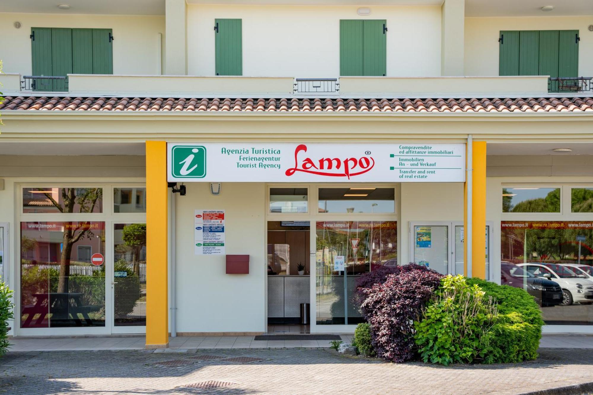 Robinia/Pinetine Lido Altanea Apartment Caorle Exterior photo